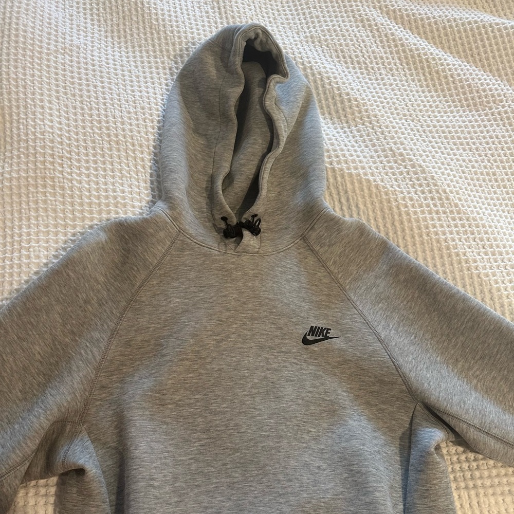 Men’s Nike Tech jogging suit